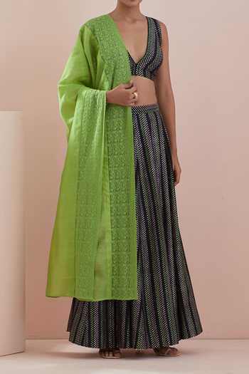 Buy_Vinusto_Black Cotton, Chanderi Floral, Lace Textured Embroidered Lehenga Set For Kids_Online_at_Aza_Fashions