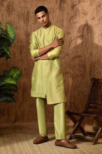 Sulakshna Jasra Green Chanderi Zardozi Embroidered Kurta And Pyjama Set Online at Aza Fashions Sulakshna Jasra_Green Chanderi Zardozi Embroidered Kurta And Pyjama Set _Online_at_Aza_Fashions