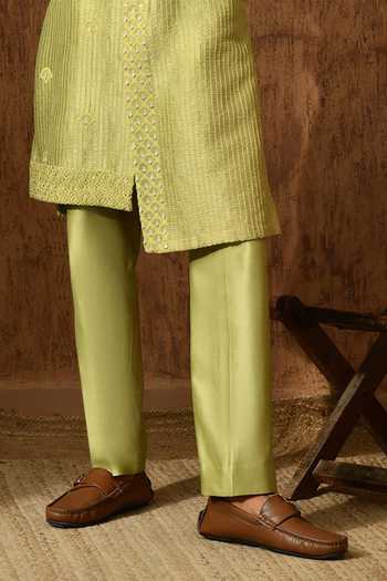 Shop Sulakshna Jasra Green Chanderi Zardozi Embroidered Kurta And Pyjama Set Shop_Sulakshna Jasra_Green Chanderi Zardozi Embroidered Kurta And Pyjama Set
