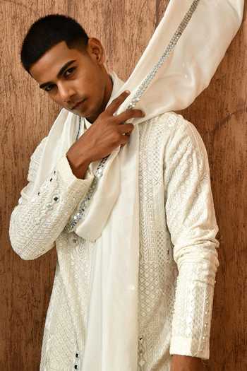 Buy_Sulakshna Jasra_Ivory Georgette Kurta And Pant Set 
