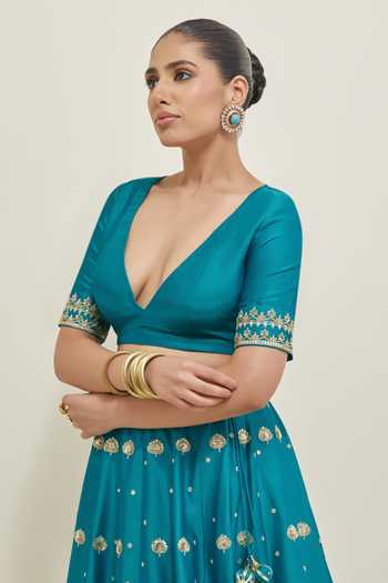 Ikshita Choudhary Blue Chanderi, Organza V-neck Hand Embroidered Lehenga Set at Aza Fashions Ikshita Choudhary_Blue Chanderi, Organza V-neck Hand Embroidered Lehenga Set _at_Aza_Fashions