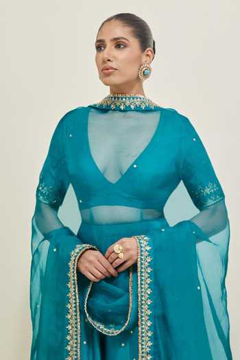Buy Ikshita Choudhary Blue Chanderi, Organza V-neck Hand Embroidered Lehenga Set Buy_Ikshita Choudhary_Blue Chanderi, Organza V-neck Hand Embroidered Lehenga Set