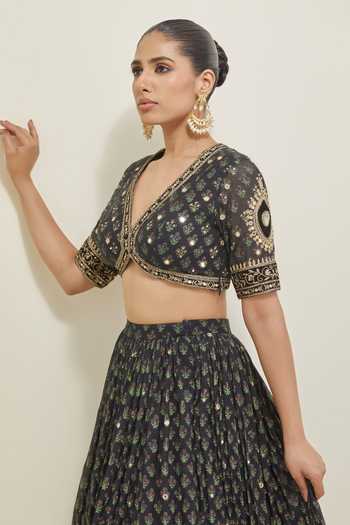 Buy Ikshita Choudhary Black Chanderi, Organza V-neck Hand Embroidered Lehenga Set Buy_Ikshita Choudhary_Black Chanderi, Organza V-neck Hand Embroidered Lehenga Set