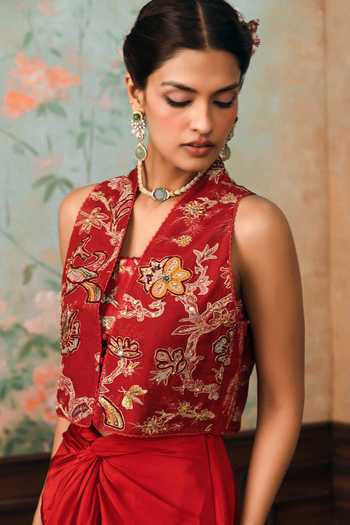 Buy Paulmi And Harsh Red Silk, Cotton, Crepe V-, Square Rowena Printed Jacket Skirt Set Online at Aza Fashions Buy_Paulmi And Harsh_Red Silk, Cotton, Crepe V-, Square Rowena Printed Jacket Skirt Set _Online_at_Aza_Fashions