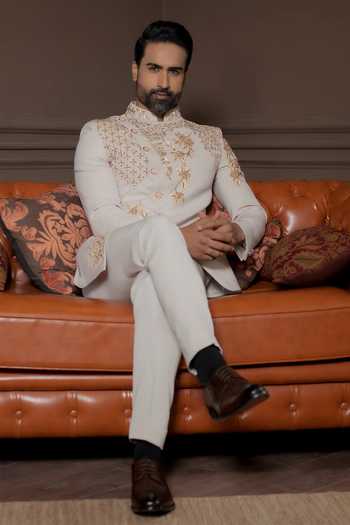 Courtyard By Abhi Regal White Jodhpuri Set 