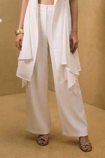Buy House Of Fett White Satin, Polyester Sweetheart , Shawl Vanilla Pant Co-ord Set Online at Aza Fashions Buy_House Of Fett_White Satin, Polyester Sweetheart , Shawl Vanilla Pant Co-ord Set _Online_at_Aza_Fashions