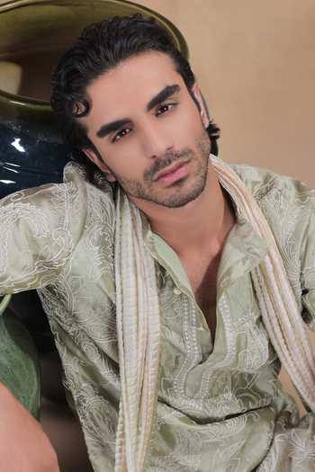 Jorah Men Green Silk, Twill Paisley Embroidered Kurta Set at Aza Fashions Jorah Men_Green Silk, Twill Paisley Embroidered Kurta Set _at_Aza_Fashions
