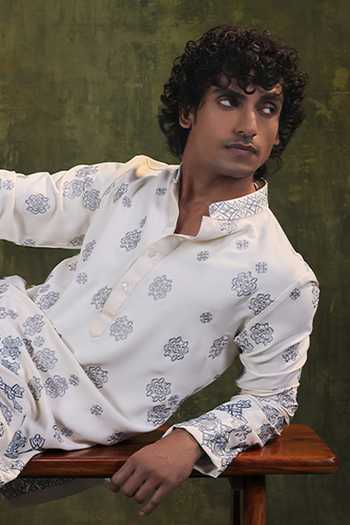 Jorah Men Ivory Twill Embroidered Kurta And Pant Set Online at Aza Fashions Jorah Men_Ivory Twill Embroidered Kurta And Pant Set _Online_at_Aza_Fashions