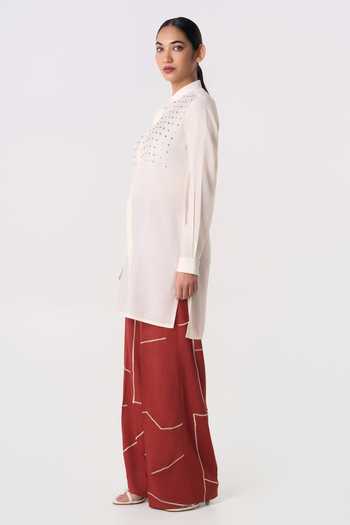 Line Out Line Off White Chanderi Mandarin Collar Beaded Node Kurta Online at Aza Fashions Line Out Line_Off White Chanderi Mandarin Collar Beaded Node Kurta _Online_at_Aza_Fashions