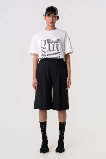 Line Out Line White Chanderi, Terrycloth Crew Neck Contour Piping T-shirt at Aza Fashions Line Out Line_White Chanderi, Terrycloth Crew Neck Contour Piping T-shirt _at_Aza_Fashions