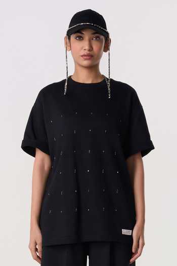 Line Out Line Studpoint Embroidered T-Shirt 
