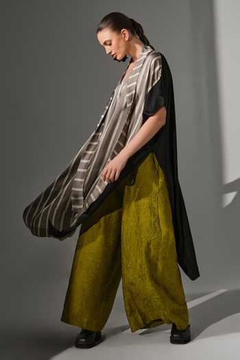 Buy_Stoique_Black Satin V-neck Dawn Ajrakh Oversized Kaftan _Online_at_Aza_Fashions