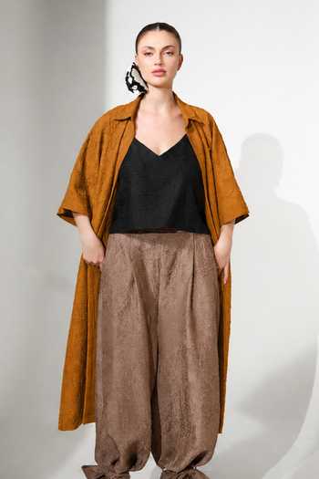 Stoique Black Silk Applique Open Neck Grain Crushed Overlay at Aza Fashions Stoique_Black Silk Applique Open Neck Grain Crushed Overlay _at_Aza_Fashions