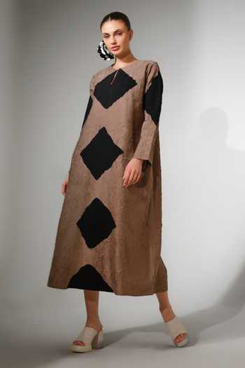 Buy_Stoique_Black Silk Keyhole Neck Reign Applique Work Dress _Online_at_Aza_Fashions
