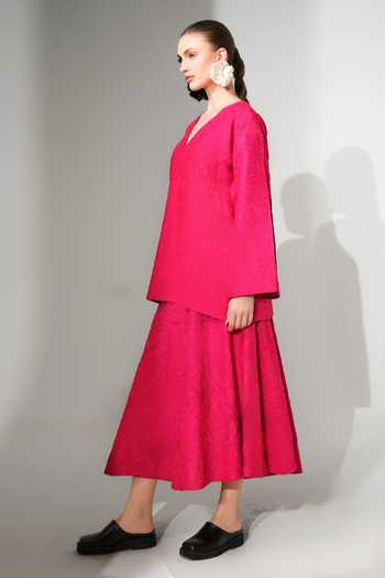 Shop_Stoique_Fuchsia Silk Scarlet Crushed Skirt _Online_at_Aza_Fashions