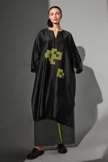 Stoique Trace Applique Work Oversized Tunic 