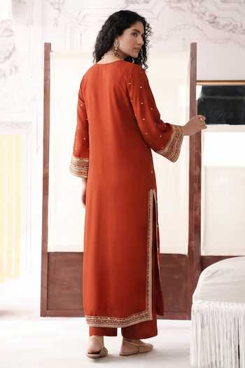 Basanti Kapde aur Koffee Rust Elan Embroidered Kurta & Pant Set 