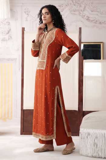 Buy_Basanti Kapde aur Koffee_Orange Viscose Georgette V-neck Rust Elan Embroidered Kurta And Pant Set _Online_at_Aza_Fashions