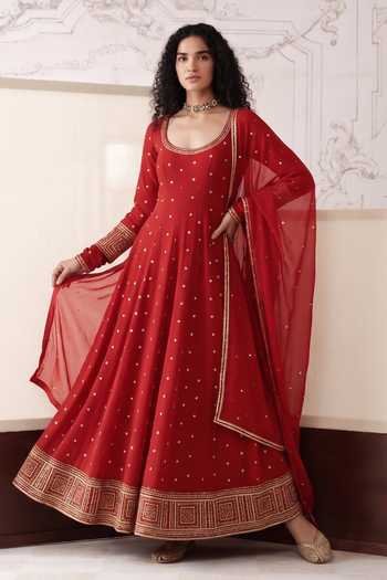 Shop Basanti Kapde aur Koffee Red Viscose Georgette Scoop Neck The Crimson Horizon Anarkali With Dupatta Online at Aza Fashions Shop_Basanti Kapde aur Koffee_Red Viscose Georgette Scoop Neck The Crimson Horizon Anarkali With Dupatta _Online_at_Aza_Fashions