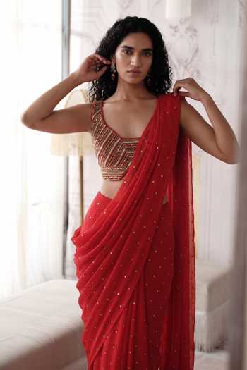 Basanti Kapde aur Koffee Red Silk, Viscose The Crimson Horizon Embroidered Pre-draped Saree With Blouse Online at Aza Fashions Basanti Kapde aur Koffee_Red Silk, Viscose The Crimson Horizon Embroidered Pre-draped Saree With Blouse _Online_at_Aza_Fashions
