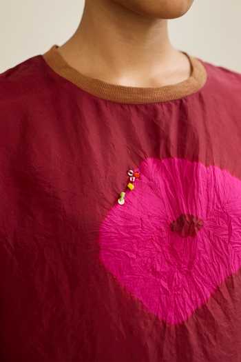 Buy Medha Maroon Silk Round Neck Orbit Tie Dye T Shirt Online at Aza Fashions Buy_Medha_Maroon Silk Round Neck Orbit Tie Dye T Shirt _Online_at_Aza_Fashions