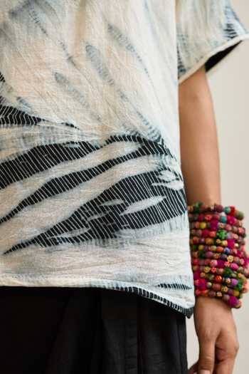 Medha_Black Cotton Round Neck Piano Tie Dye Pattern Shirt _at_Aza_Fashions