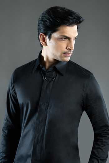 Varoin Marwah Black Cotton Satin D-ring Shirt at Aza Fashions Varoin Marwah_Black Cotton Satin D-ring Shirt _at_Aza_Fashions