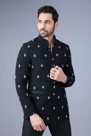 Varoin Marwah Black Embroidered Bandhgala 