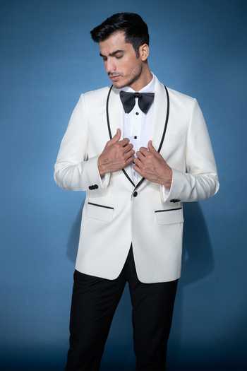 Varoin Marwah Black Suiting Grand Soir Tuxedo at Aza Fashions Varoin Marwah_Black Suiting Grand Soir Tuxedo _at_Aza_Fashions