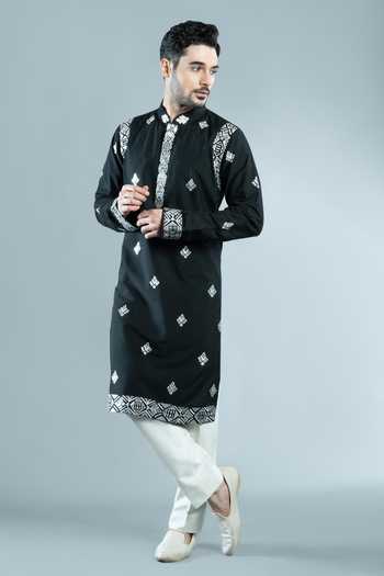Shop Varoin Marwah Black Silk Silver Mosaic Embroidered Kurta Set Online at Aza Fashions Shop_Varoin Marwah_Black Silk Silver Mosaic Embroidered Kurta Set _Online_at_Aza_Fashions