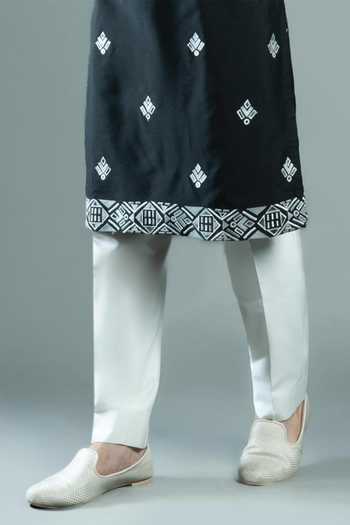 Varoin Marwah Black Silk Silver Mosaic Embroidered Kurta Set at Aza Fashions Varoin Marwah_Black Silk Silver Mosaic Embroidered Kurta Set _at_Aza_Fashions