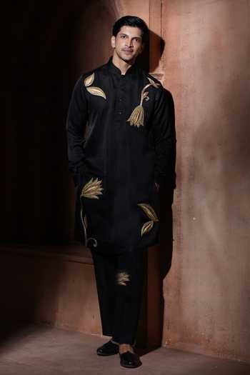 Varoin Marwah Midnight Lotus Embroidered Kurta Set 