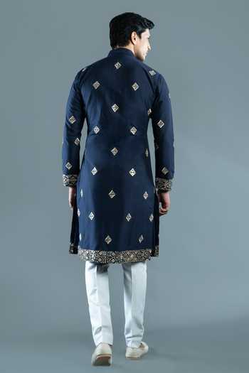Varoin Marwah Stars Cast Embroidered Kurta Set 