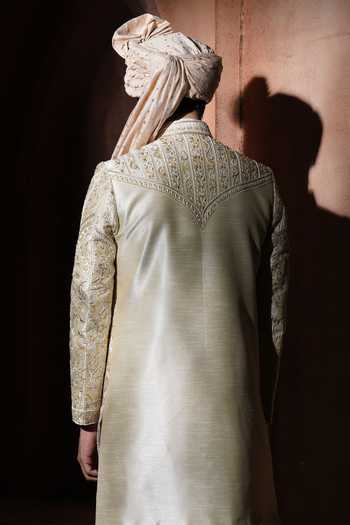 Varoin Marwah Taj Noor Embroidered Sherwani Set 