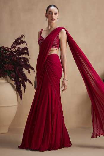 Niamh By Kriti Red Georgette Sweetheart Neck Crimson Radiance Draped Saree Set Online at Aza Fashions Niamh By Kriti_Red Georgette Sweetheart Neck Crimson Radiance Draped Saree Set _Online_at_Aza_Fashions
