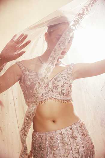 Niamh By Kriti_Purple Silk Organza Sweetheart Neck Lavender Haze Embroidered Lehenga Set _Online_at_Aza_Fashions