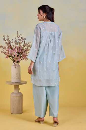 Kapaas Embroidered Shirt & Pant Set 