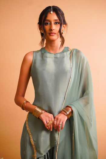 Buy_RAYASHA KHAN_Green Silk, Tissue, Organza Round Neck Evara Asymmetric Short Kurta Set _Online_at_Aza_Fashions