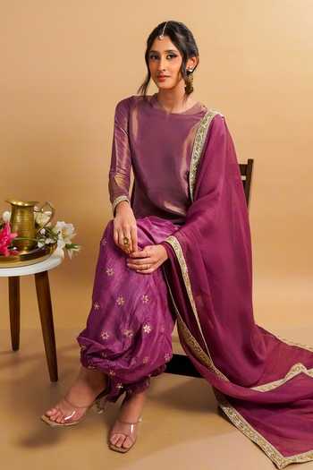 RAYASHA KHAN Purple Silk, Tissue, Organza Round Neck Evara Asymmetric Short Kurta Set at Aza Fashions RAYASHA KHAN_Purple Silk, Tissue, Organza Round Neck Evara Asymmetric Short Kurta Set _at_Aza_Fashions