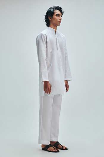 Saphed White Cotton, Linen Taj Embroidered Band Collar Kurta Online at Aza Fashions Saphed_White Cotton, Linen Taj Embroidered Band Collar Kurta _Online_at_Aza_Fashions