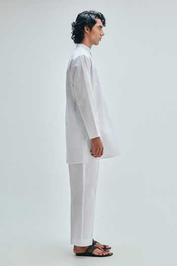 Buy Saphed White Cotton, Linen Taj Embroidered Band Collar Kurta Online at Aza Fashions Buy_Saphed_White Cotton, Linen Taj Embroidered Band Collar Kurta _Online_at_Aza_Fashions