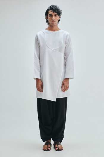 Buy Saphed White Cotton, Linen Taj Angrakha Kurta Online at Aza Fashions Buy_Saphed_White Cotton, Linen Taj Angrakha Kurta _Online_at_Aza_Fashions