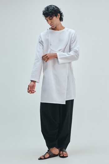 Buy Saphed White Cotton, Linen Taj Angrakha Kurta Buy_Saphed_White Cotton, Linen Taj Angrakha Kurta