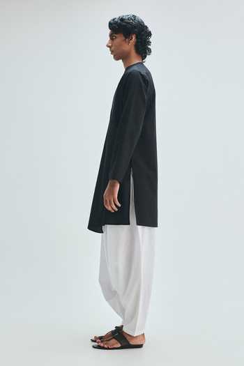 Buy Saphed Black Cotton, Linen Kohl Angrakha Kurta Online at Aza Fashions Buy_Saphed_Black Cotton, Linen Kohl Angrakha Kurta _Online_at_Aza_Fashions