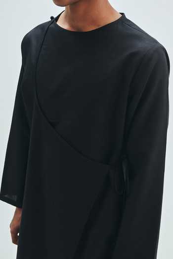 Buy Saphed Black Cotton, Linen Kohl Angrakha Kurta Buy_Saphed_Black Cotton, Linen Kohl Angrakha Kurta
