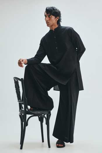 Buy_Saphed_Black Cotton, Linen Kohl Pleated Yoke Kurta 