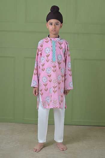 The Plum Bum Bold Floral Pattern Kurta Set 