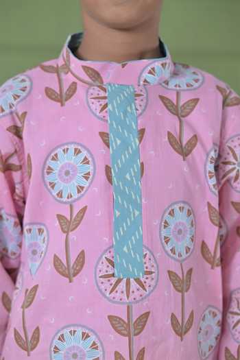 Shop_The Plum Bum_Pink Cotton Bold Floral Pattern Kurta Set _Online_at_Aza_Fashions