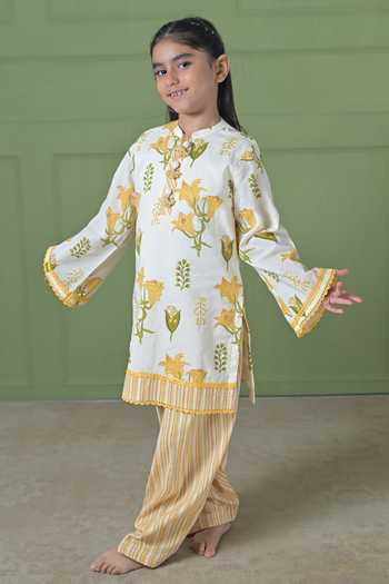 The Plum Bum_Off White Cotton Lily Kurta Farshi Salwar Set _Online_at_Aza_Fashions