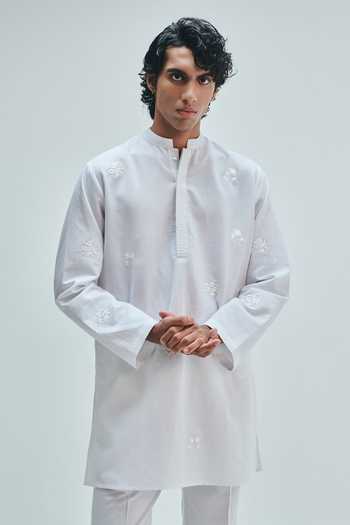 Saphed Taj Embroidered Band Collar Kurta